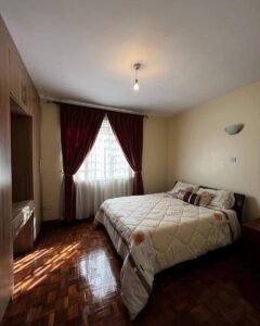 Imgi 2 Spacious 5 Bedroom All En Suite Townhouse 1 240x300