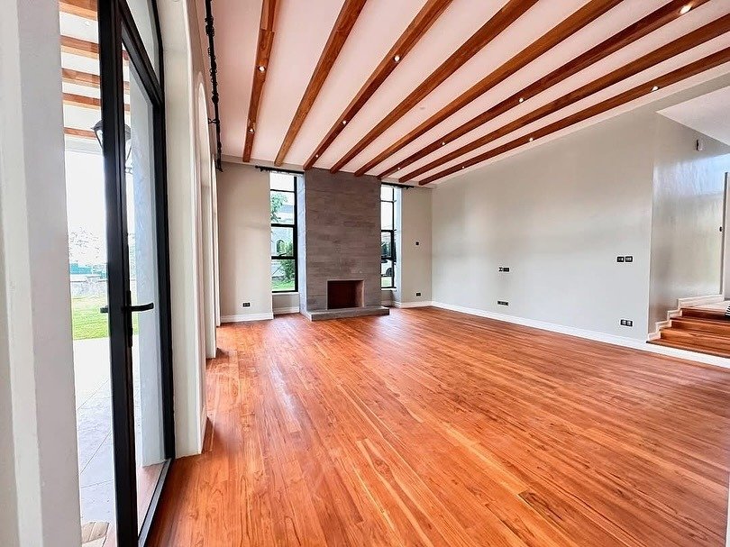 Imgi 30 5 Bedroom Villa